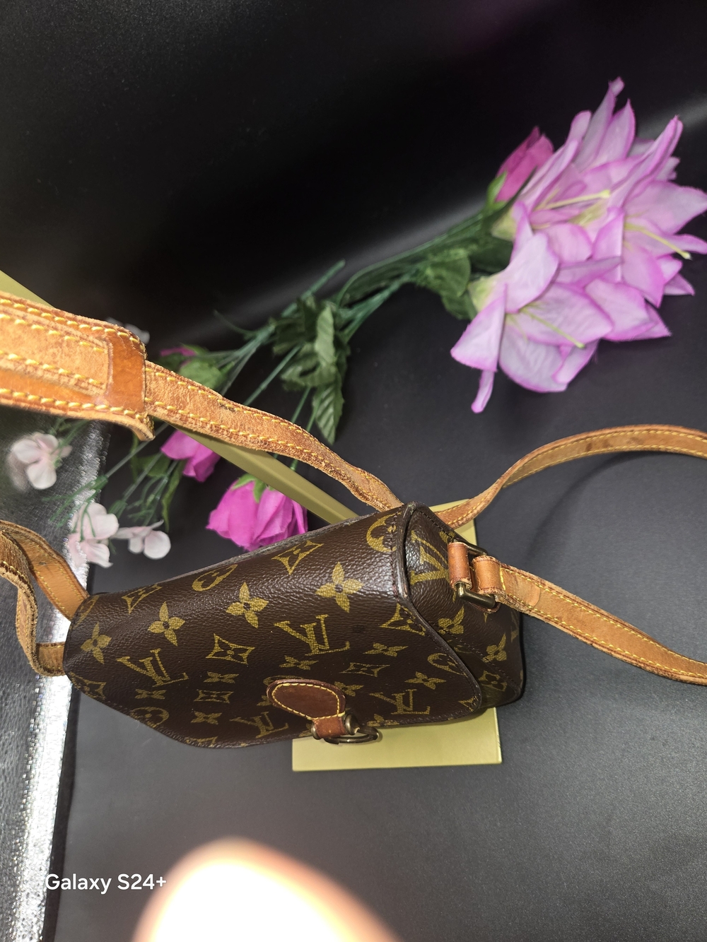 Authentic Louis Vuitton Saint Cloud PM Monogram Crossbody Bag | Vintage Made in - Picture 4 of 10